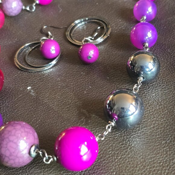 Vintage Bubble bead statement necklace & earring SET. - Picture 6 of 10